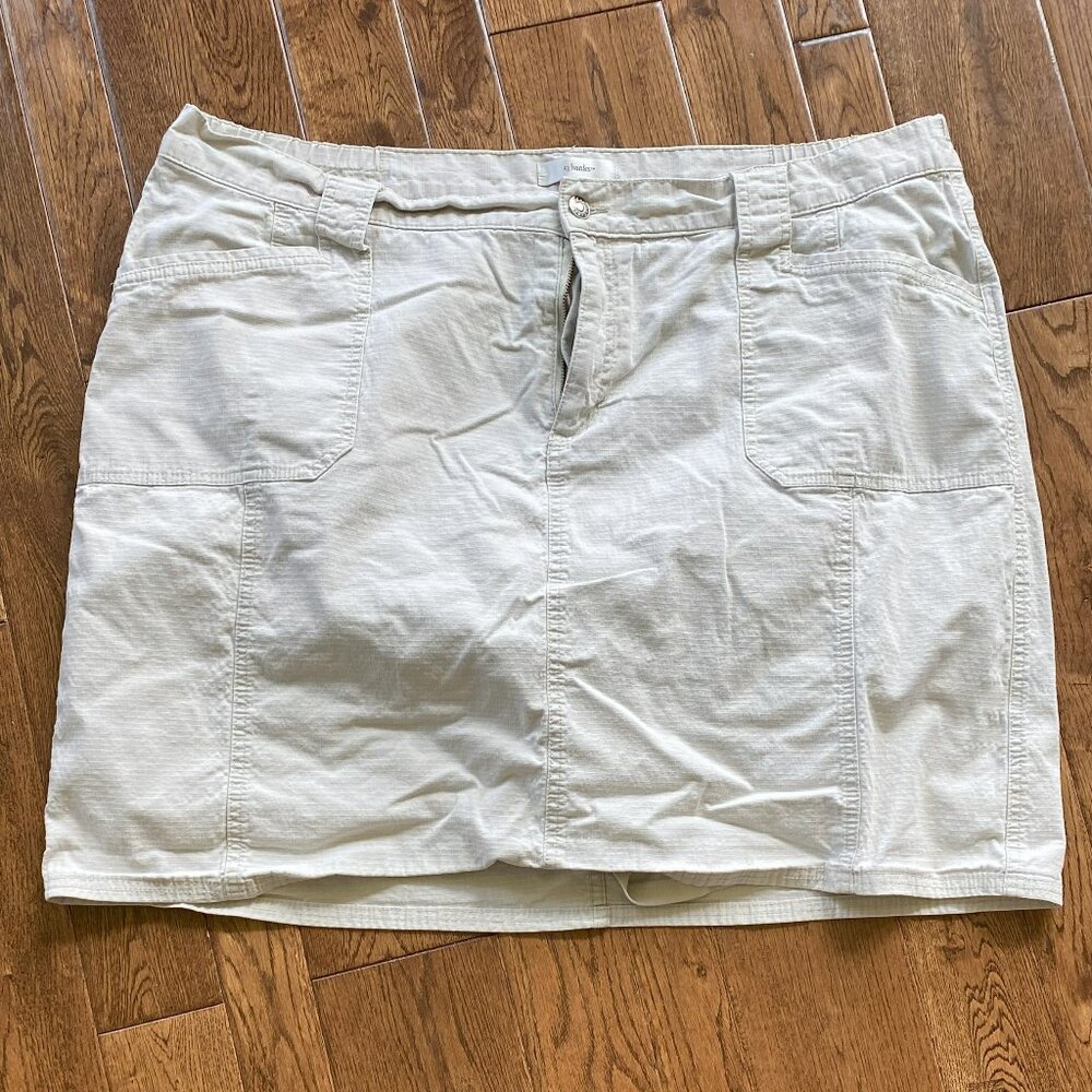 CJ Banks 22W tan skort